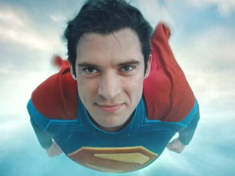 Primeiras Impressões do Novo Superman: Um Filme Frenético e Empolgante