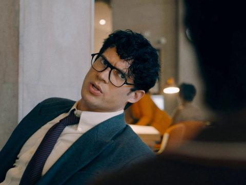 Novo Filme do Superman de James Gunn Ganha Vídeo em Estilo de Sitcom