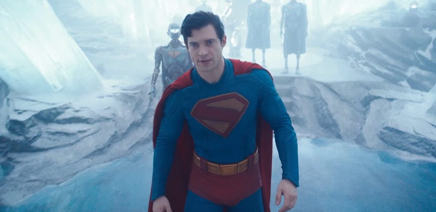 James Gunn Confirma Novo Traje do Superman em Futuro do DCU