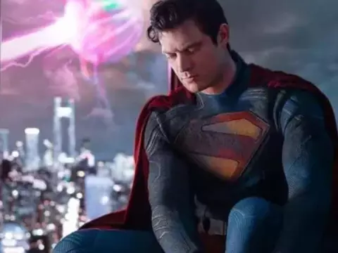 James Gunn Explica Lançamento Acelerado de 'Superman' nas Plataformas Digitais