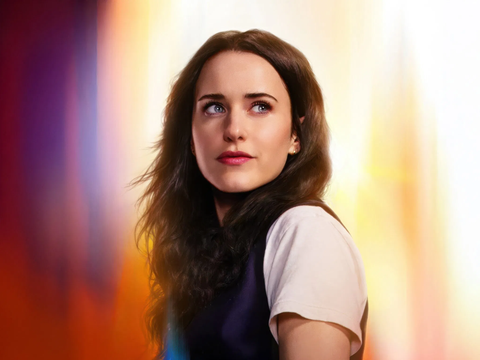 Rachel Brosnahan Defende Filmes de Herói e Critica Atores Arrependidos