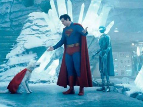 James Gunn Revitaliza Superman com Enfoque Familiar e Aventura Clássica