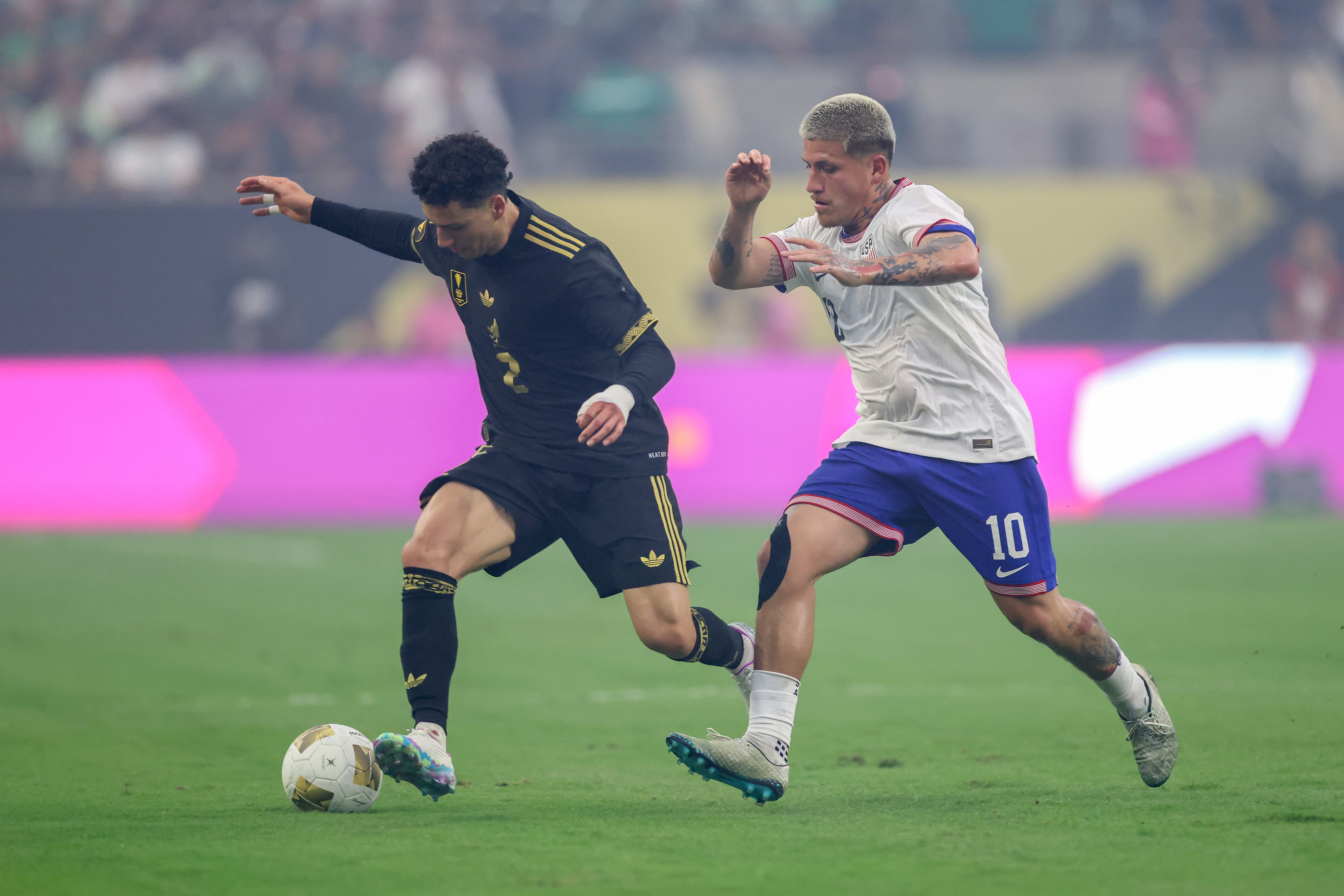 CEO da TelevisaUnivision Revela Perspectiva Positiva para o Terceiro Trimestre Impulsionada por Esportes
