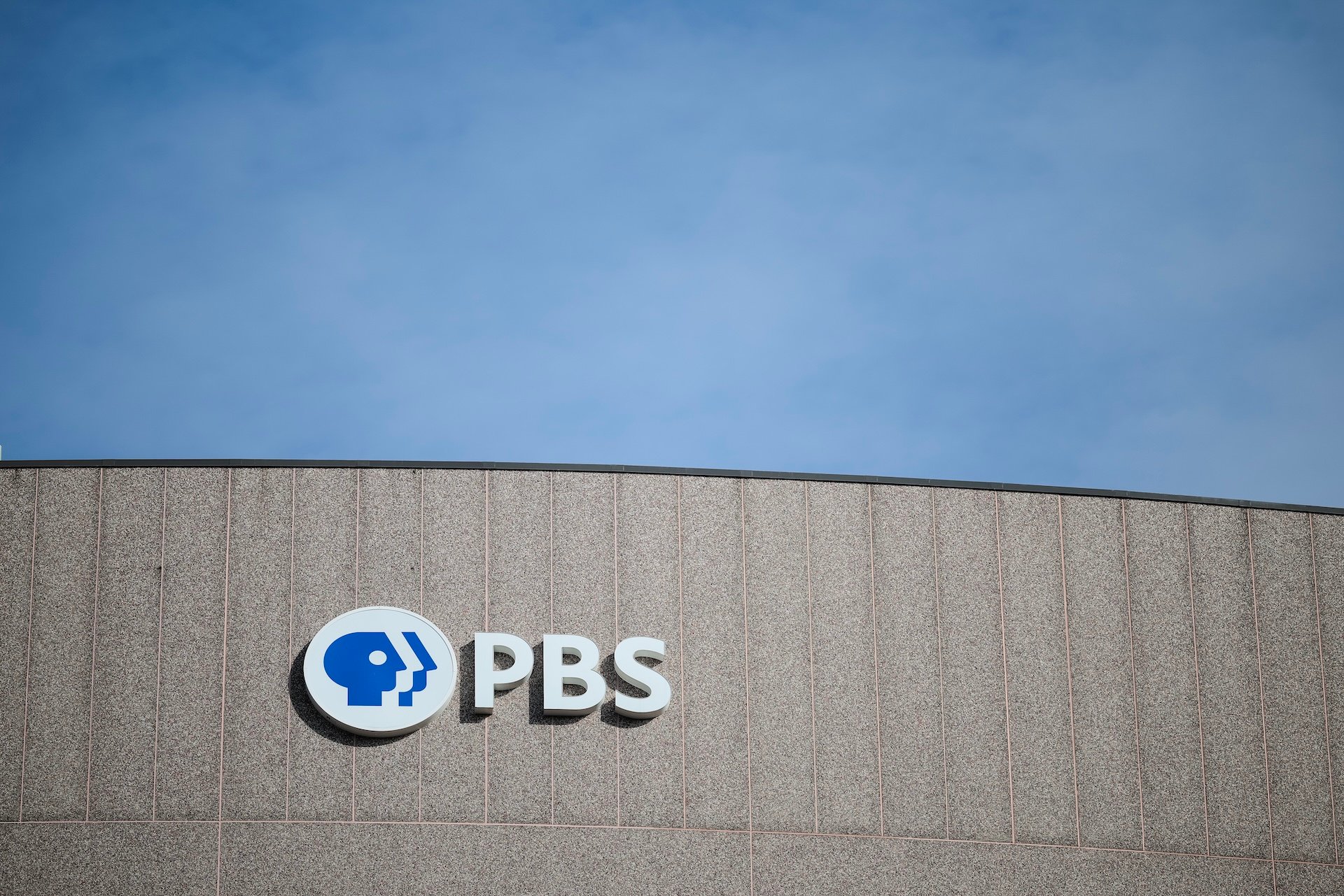 Encerramento da Corporation for Public Broadcasting: Impactos e Contexto