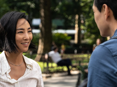 Greta Lee estreia na direção com adaptação de terror psicológico