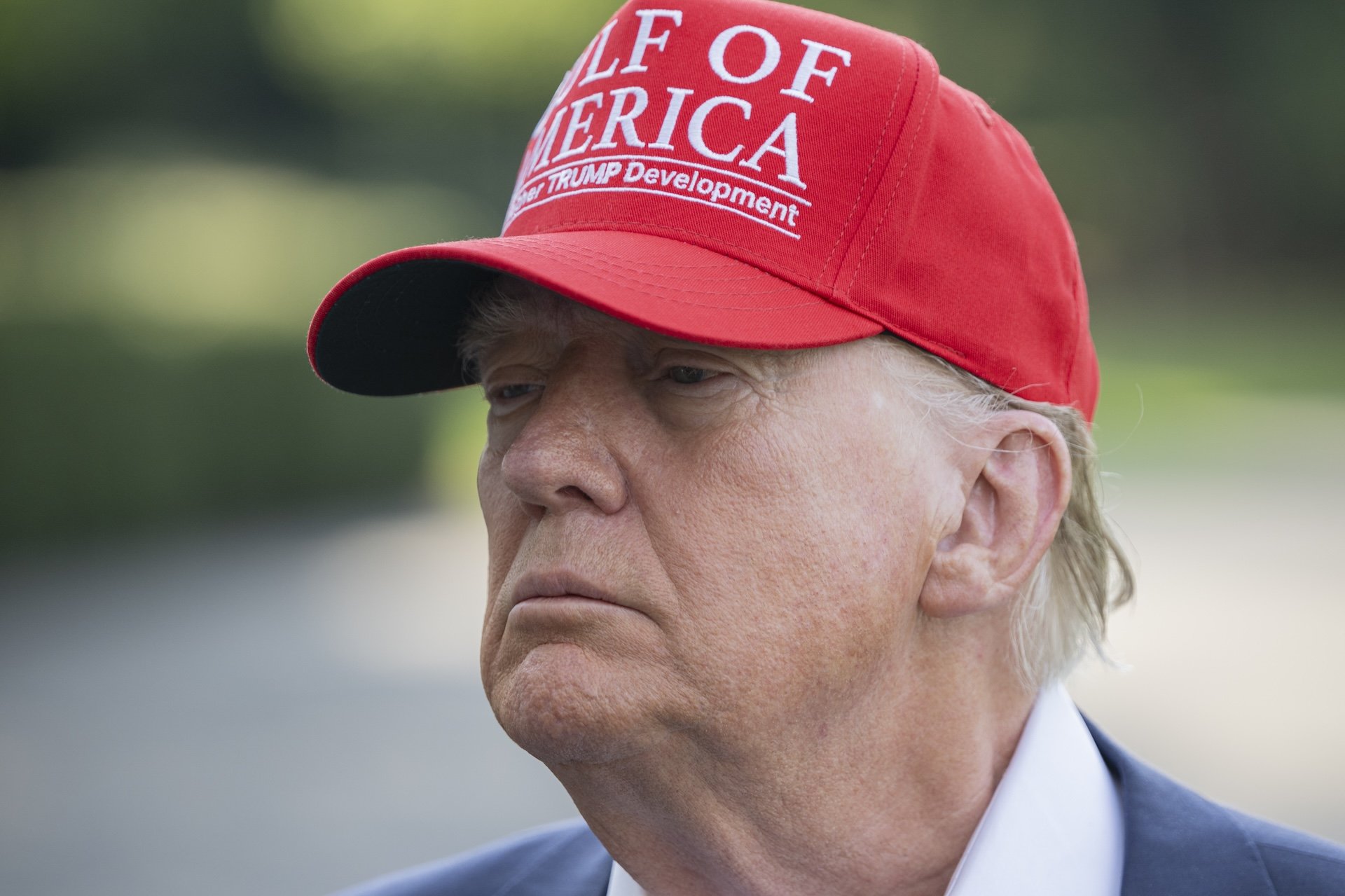 Rebelião Online Abala Movimento MAGA de Trump: A Demanda pelos Arquivos Epstein