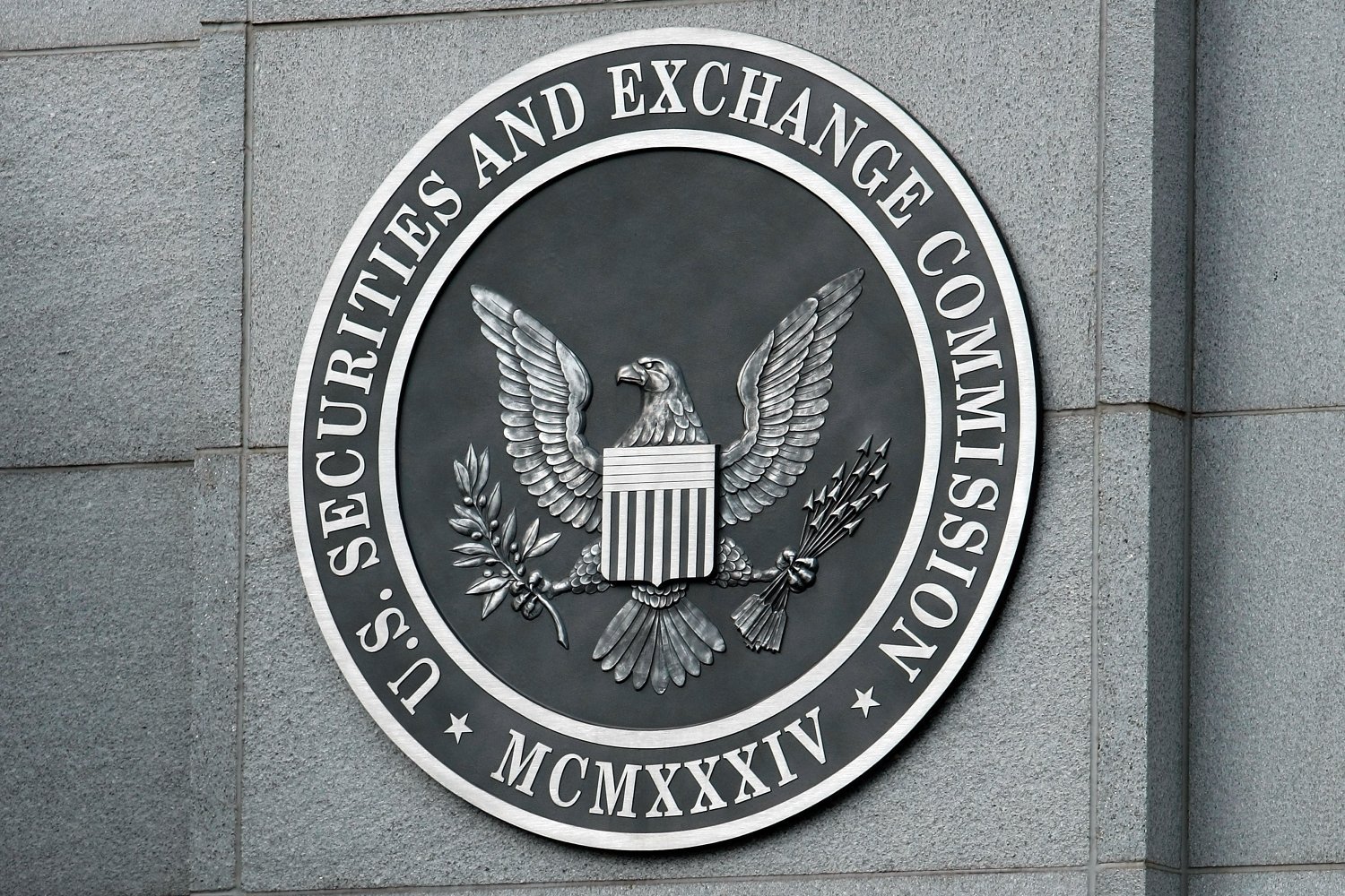 SEC Muda de Estratégia e Impulsiona Regulação de Criptomoedas