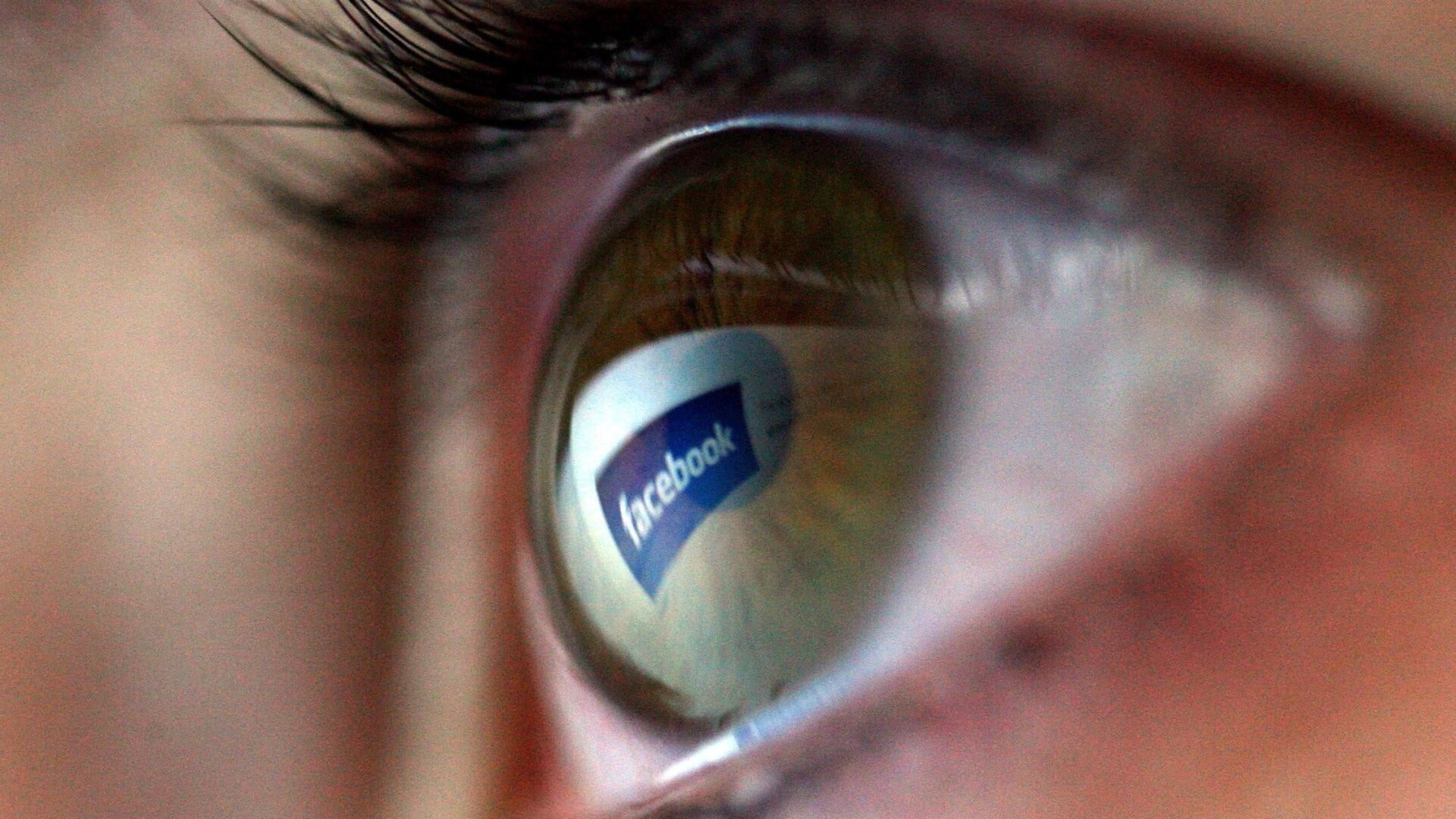 O Abraço Viral de Executivos que Sacudiu a Internet: O Caso de Andy Byron e Kristin Cabot