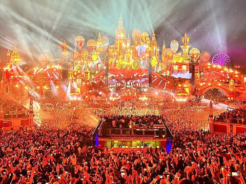 Tomorrowland 2025: Festival Segue em Frente Após Incêndio no Palco Principal