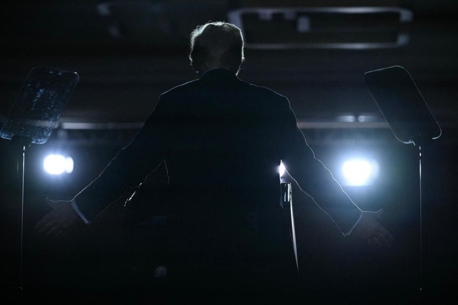 A Visão de Trump sobre Ciência: Um Paralelo Preocupante com a União Soviética