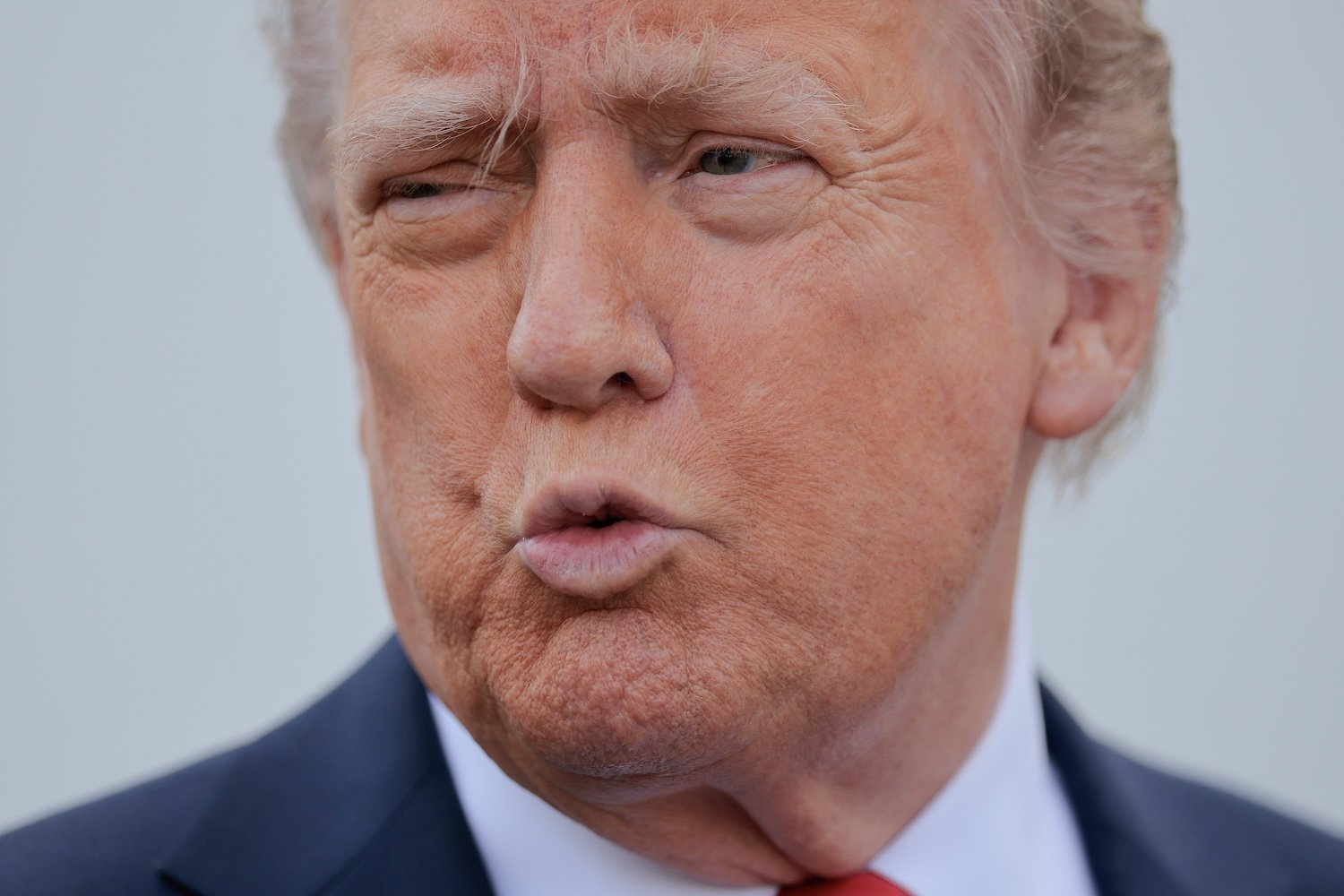 Administração Trump Suspende Investigações Contra Big Techs, Dizem Defensores