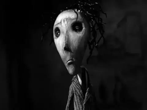Tim Burton Surpreende com Sequência em Stop-Motion na Segunda Temporada de Wandinha