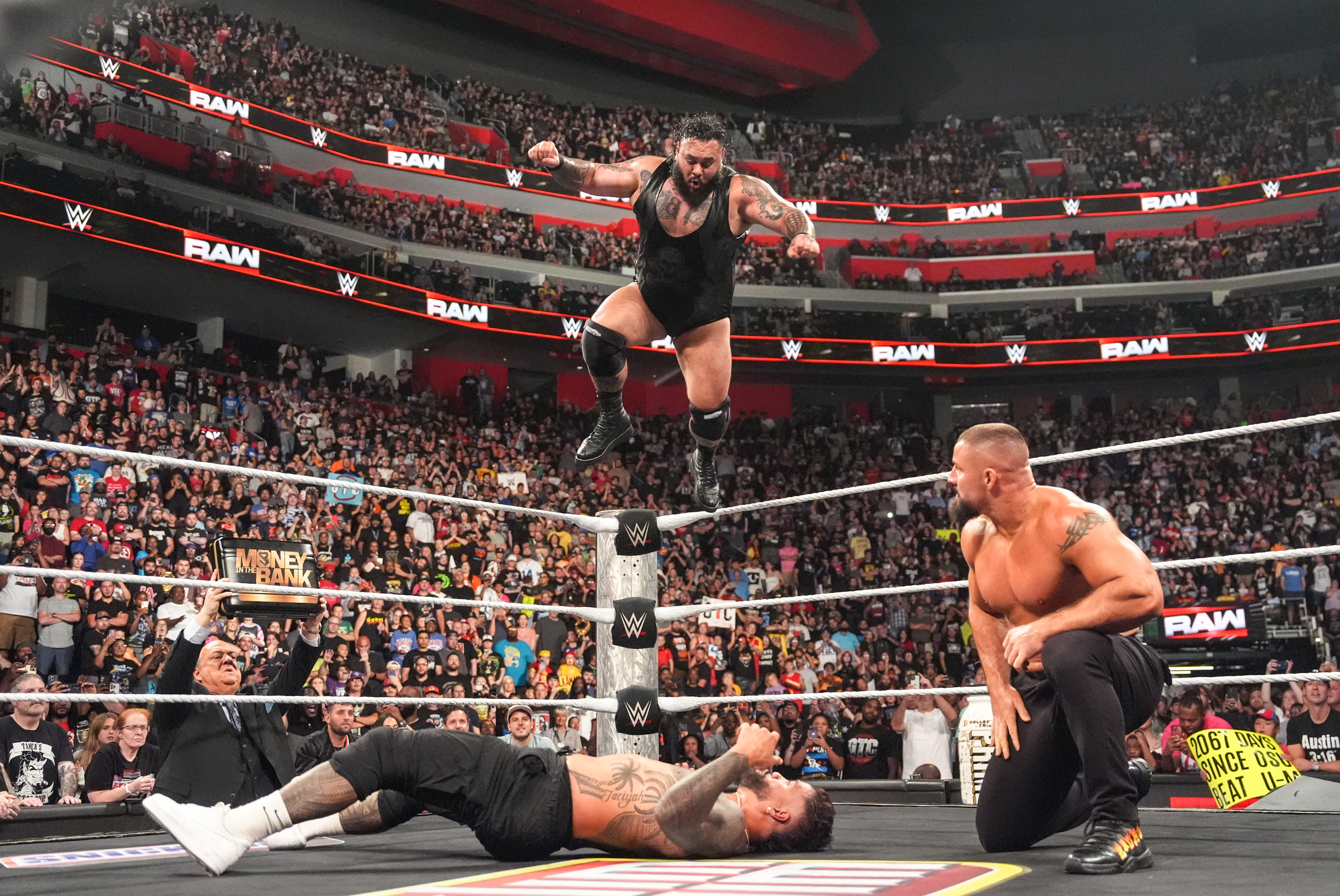 WWE Intensifica Emoções Rumo ao SummerSlam com Performances de Destaque