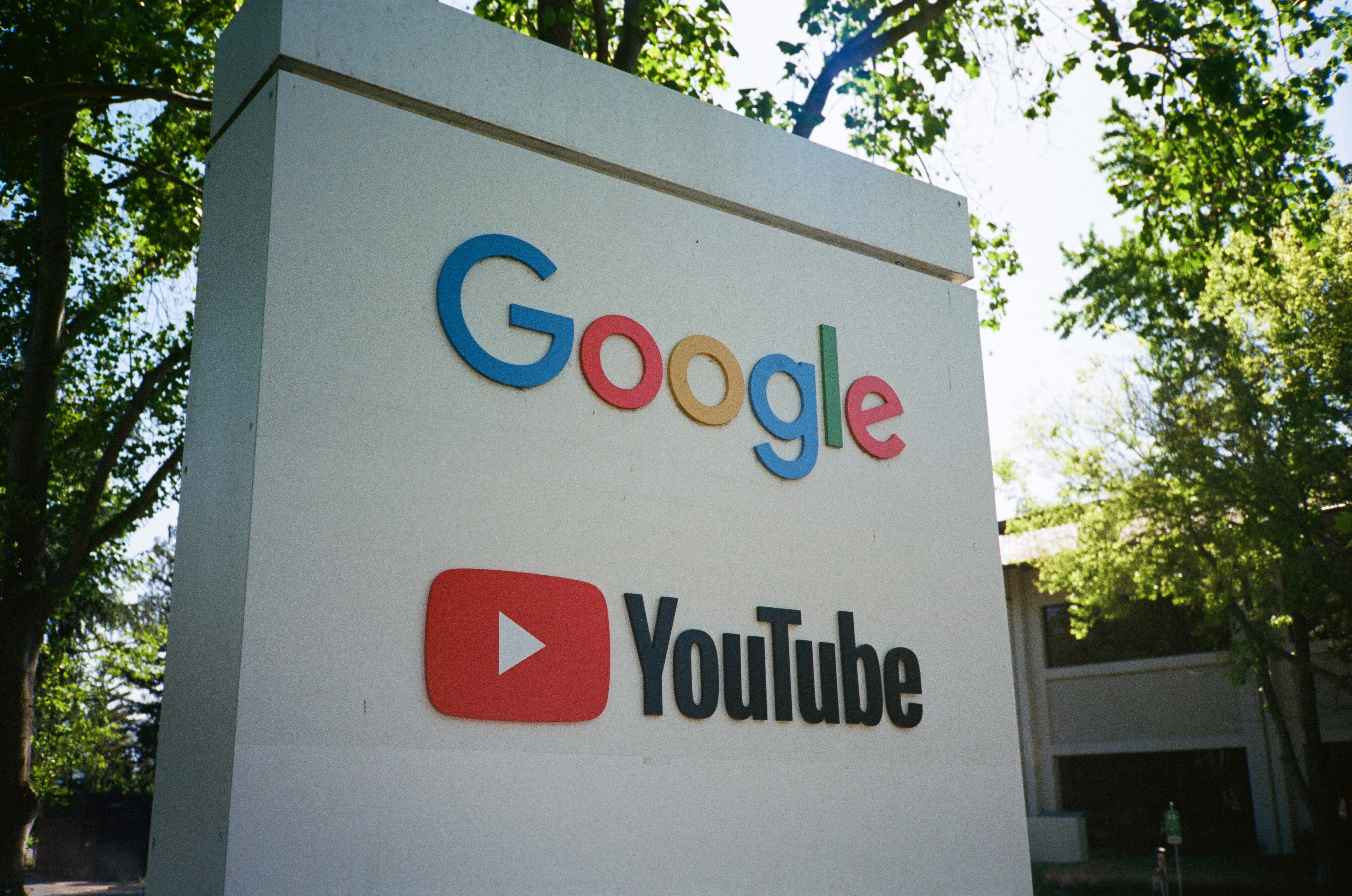 Receita Publicitária do YouTube Impulsiona Resultados da Alphabet no 2º Trimestre